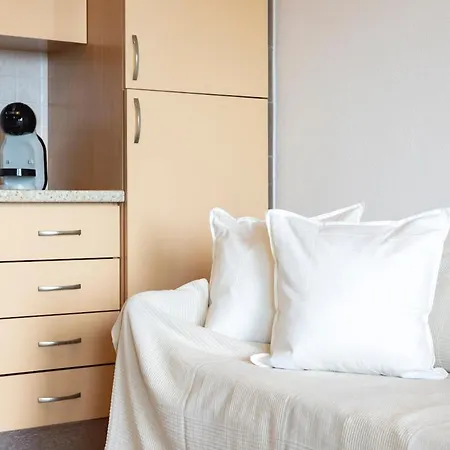 Veranda Sea View, 2 Minutes From The דירה