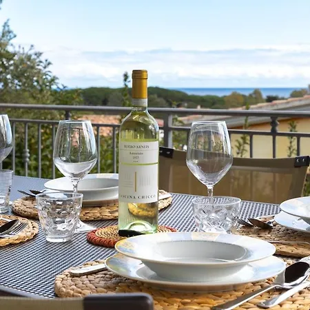 Veranda Sea View, 2 Minutes From The Appartement *